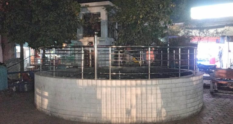 लवकुशनगर : अंधेरे में डूबा विवेकानंद पार्क