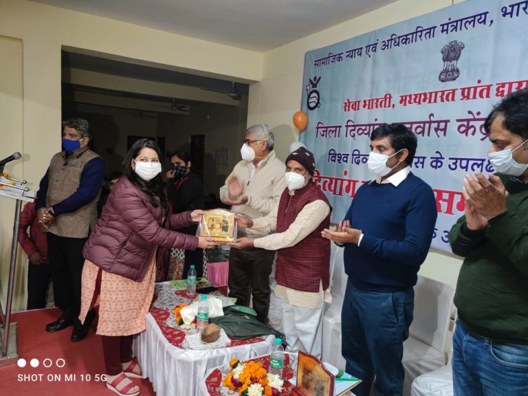 ग्वालियर : दिव्यांगता ना बने बाधा सब मिलकर करें प्रयास: कौशलेन्द्र विक्रम सिंह। 