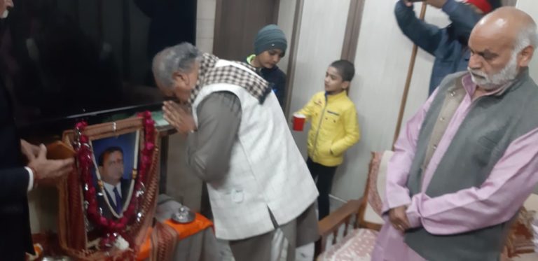 चेंबर ऑफ कॉमर्स के पूर्व अध्यक्ष श्री गर्ग के निधन पर केंद्रीय मंत्री श्री तोमर ने शोक संवेदना व्यक्त की।