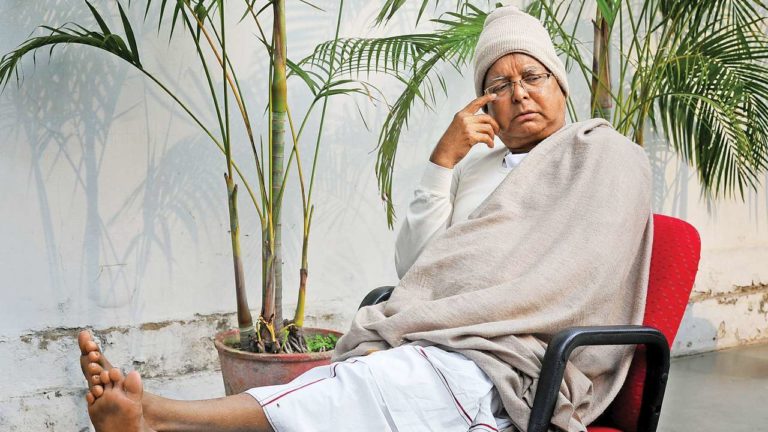 चारा घोटाले मामला : लालू प्रसाद यादव दोषी 5 साल की सजा साथ ही 60 लाख रुपये का जुर्माना भी।