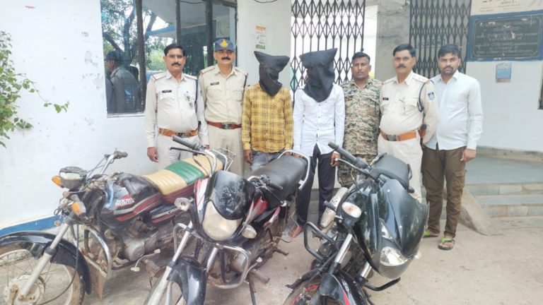 पिछोर पुलिस की बड़ी कार्यवाही : 3 लाख रूपये कीमती 3मोटर साईकिल बरामद