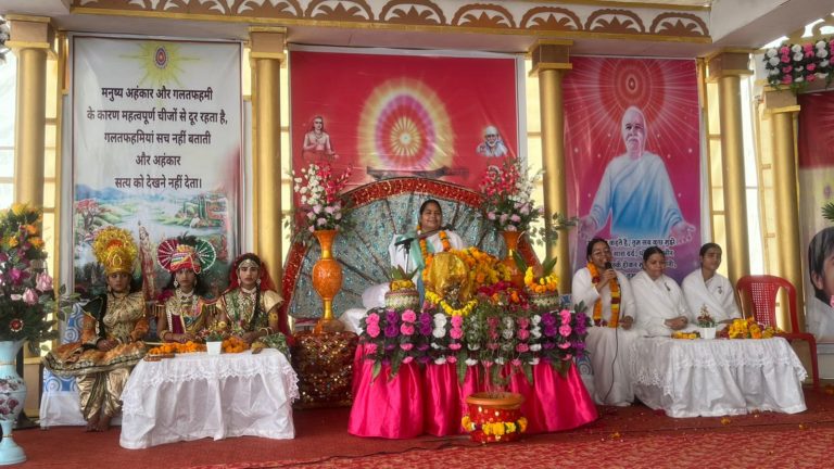 Gwalior News : गीता का आध्यात्मिक सत्य सार – ब्रह्माकुमारी कृष्णा दीदी