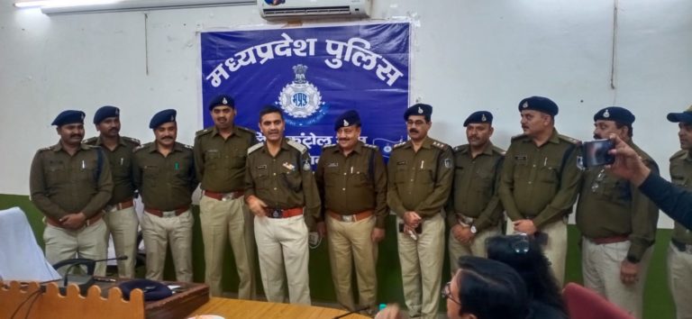 पुलिस अधीक्षक शिवपुरी श्री राजेश सिंह चंदेल