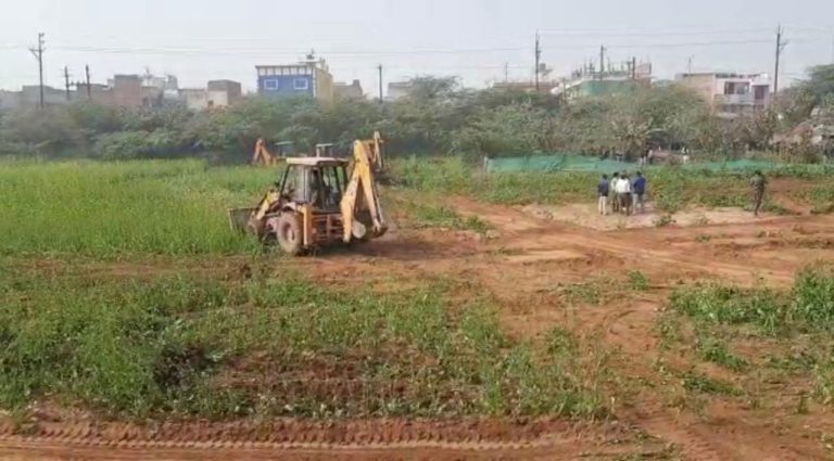 न्यायालय के निर्देश के अनुसार : निगम द्वारा मुक्त कराई गई लगभग 100 करोड़ की भूमि