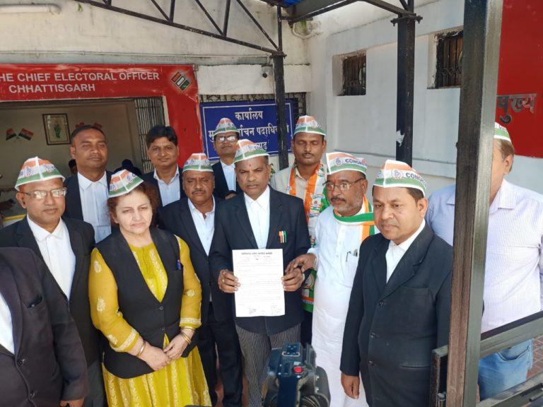 रायपुर : कांग्रेस ने बीजेपी के घोषणा पत्र की शिकायत की